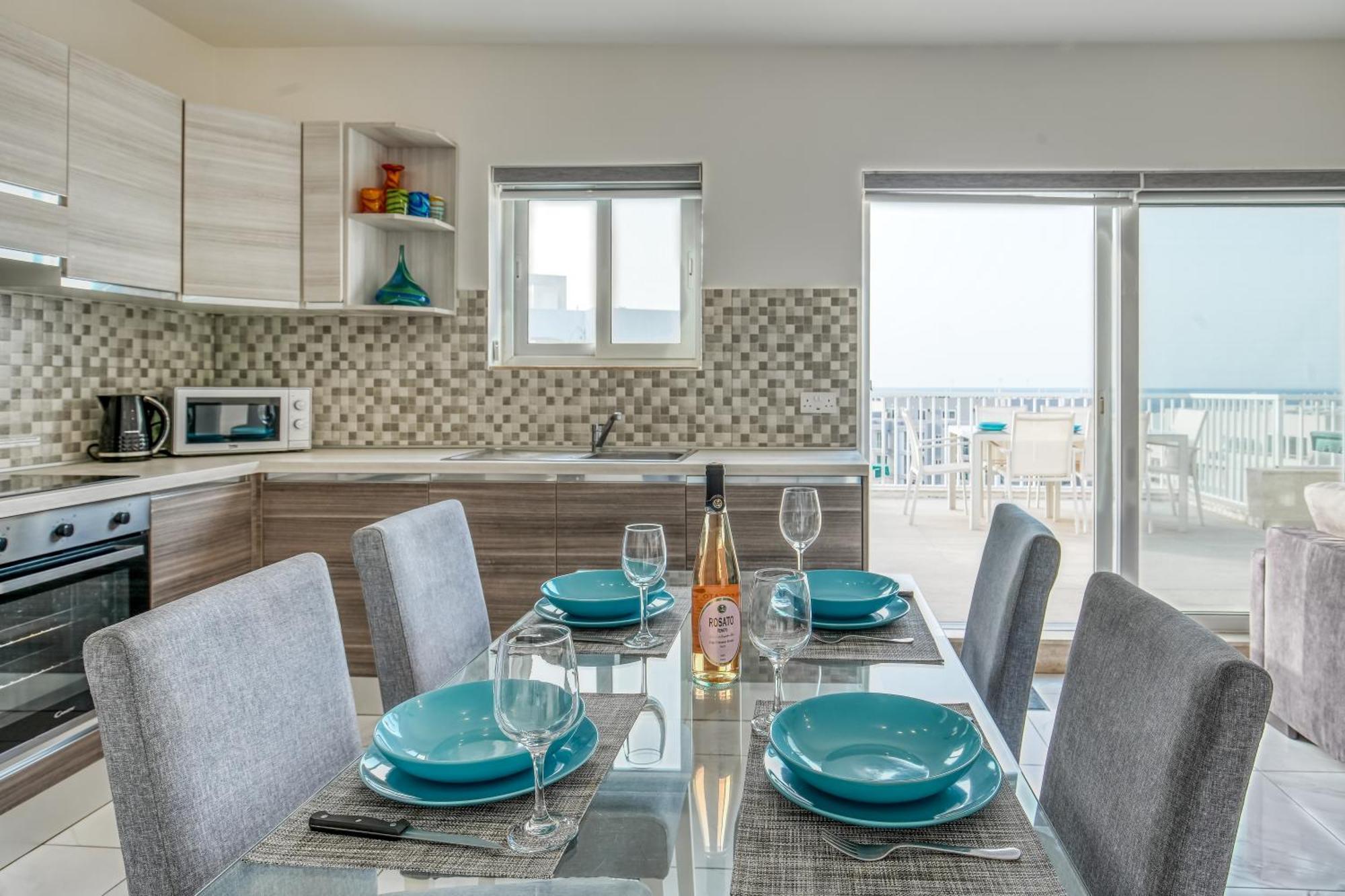 Poseidon Court Penthouse Superior Apartamento St. Paul's Bay Exterior foto
